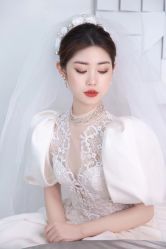 -洋洋婚纱品牌集合店