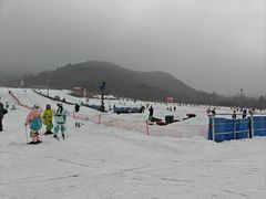 -济南卧虎山滑雪场