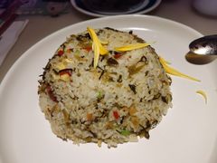 招牌虾仁酸菜炒饭-桂满陇天书(南京德基旗舰店)