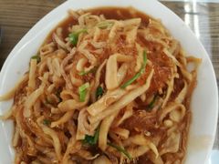 -丽虹云南过桥米线(兴工街店)