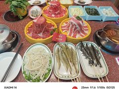 -四囍码头海鲜烧烤自助火锅(外滩南京东路悦荟广场店)