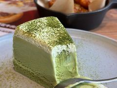 -必胜客(WOW中心城店)