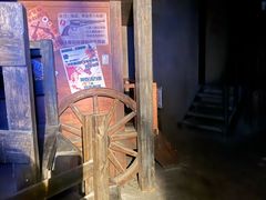 -暴风岛沉浸式体验馆(百联世纪店)