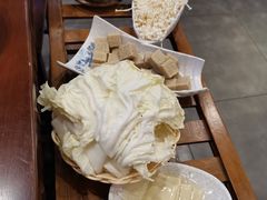 -亿诣蝎府炸酱面羊蝎子火锅(酷车小镇店)