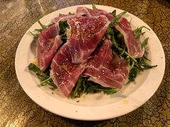 芝麻菜沙拉配风干火腿-羽深肉铺 Steak & Wine