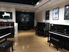 -柏斯音乐艺术中心·钢琴·吉他(上音店)