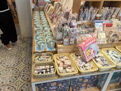 -猫的天空之城概念书店(北戴河蔚蓝海岸店)