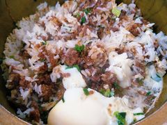 窝蛋牛肉饭-红星光发煲仔饭(文海店)