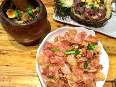 -老滇山寨•云南特色菜•地方菜•民族风情歌舞表演(金碧店)