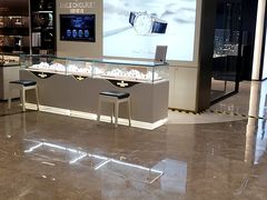 -亨吉利世界名表中心(华润万象城店)