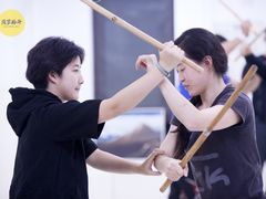 -菠萝格斗巴西柔术训练馆