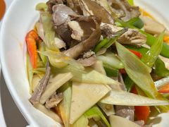 -巴格万美食园(达胜花苑店)