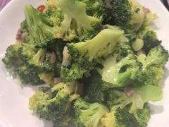 -香巴拉云南餐厅(华莱坞店)