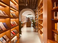 -上海三联书店READWAY(华中首店)