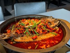 -鸣记脆皮烤鱼(三八广场店)