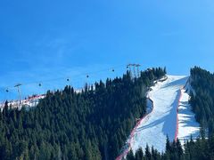 -丝绸之路山地度假区滑雪场