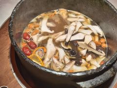 -芸山季·云南山珍菌火锅(人民广场来福士店)