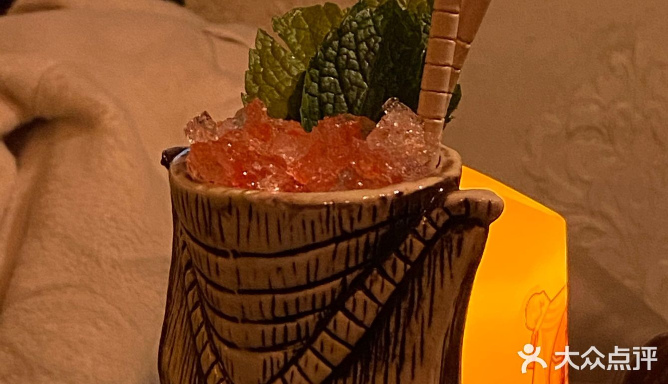 杭州/安静又可以看老电影的欧式宫廷风小酒馆