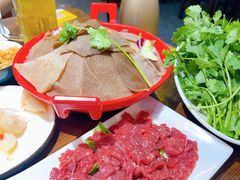 -乡土黄·鲜牛肉火锅·小龙虾(兴业街店)