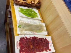 -浪里寻·臻牛养生牛肉火锅(方圆荟店)