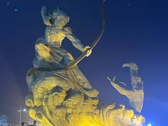 -巴陵广场