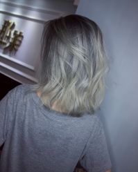 -变画·发型STUDIO