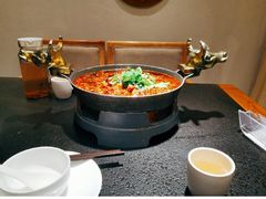 -万重锦·人文川菜馆(骡马市店)