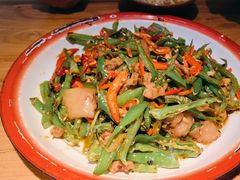 -先启半步颠小酒馆(虹桥龙湖天街店)
