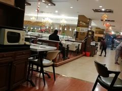 大堂-泉福居酱骨头自助广场(南大街商业步行街店)