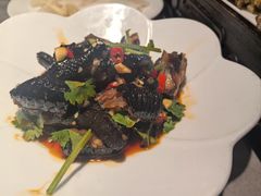 去骨黑鸡爪-鱼你相聚·河鲜馆(袁家岭店)