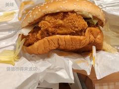 肉肉大方炸鸡堡-麦当劳(健德桥得来速店)