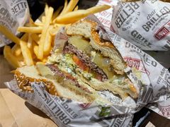 -The Habit Burger Grill 哈比特汉堡(复兴soho店)