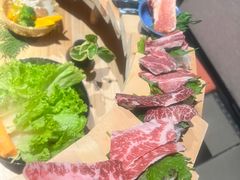 -山川小町·极番烧肉(新地假日广场店)