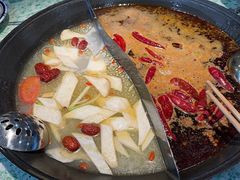 -鸿姐老火锅(疁城新天地店)