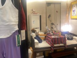 -威思丽高温瑜伽会馆