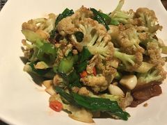 -九头鹰家宴(岳家嘴店)