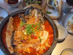 -鸣记脆皮烤鱼·海鲜烤鱼(三八广场店)