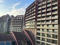 -三亚湾海居铂尔曼度假酒店