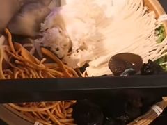 -尚尚仙·酸汤猪手·猪肚鸡火锅(华联万柳购物中心店)