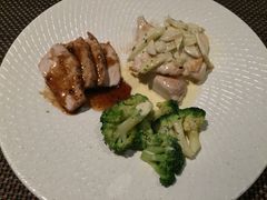 -唐拉雅秀酒店-西锦汇空中BBQ·思创餐厅