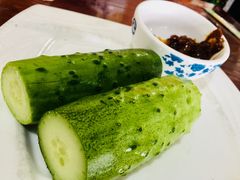 -溢心园香河肉饼总店
