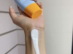 -上海游泳馆(地铁站)