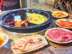 -渝大狮毛肚老火锅(解放碑店)