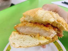 猪扒包-胜利茶餐室