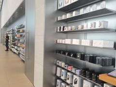 -Apple零售店(华贸购物中心店)