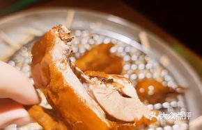 Braised Pigeon with Rice Straw