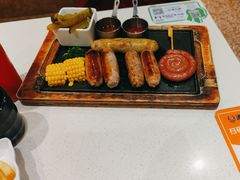 -汤姆家的牛排意面披萨(新城市广场店)