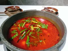 招牌红酸锅-贵府酸汤牛肉火锅·贵州老字号(飞山街店)