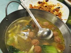 -大鸭梨烤鸭店(金顶街店)