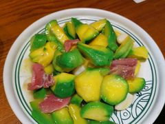 -云海肴·汽锅鸡·云南菜(天山百盛优客店)